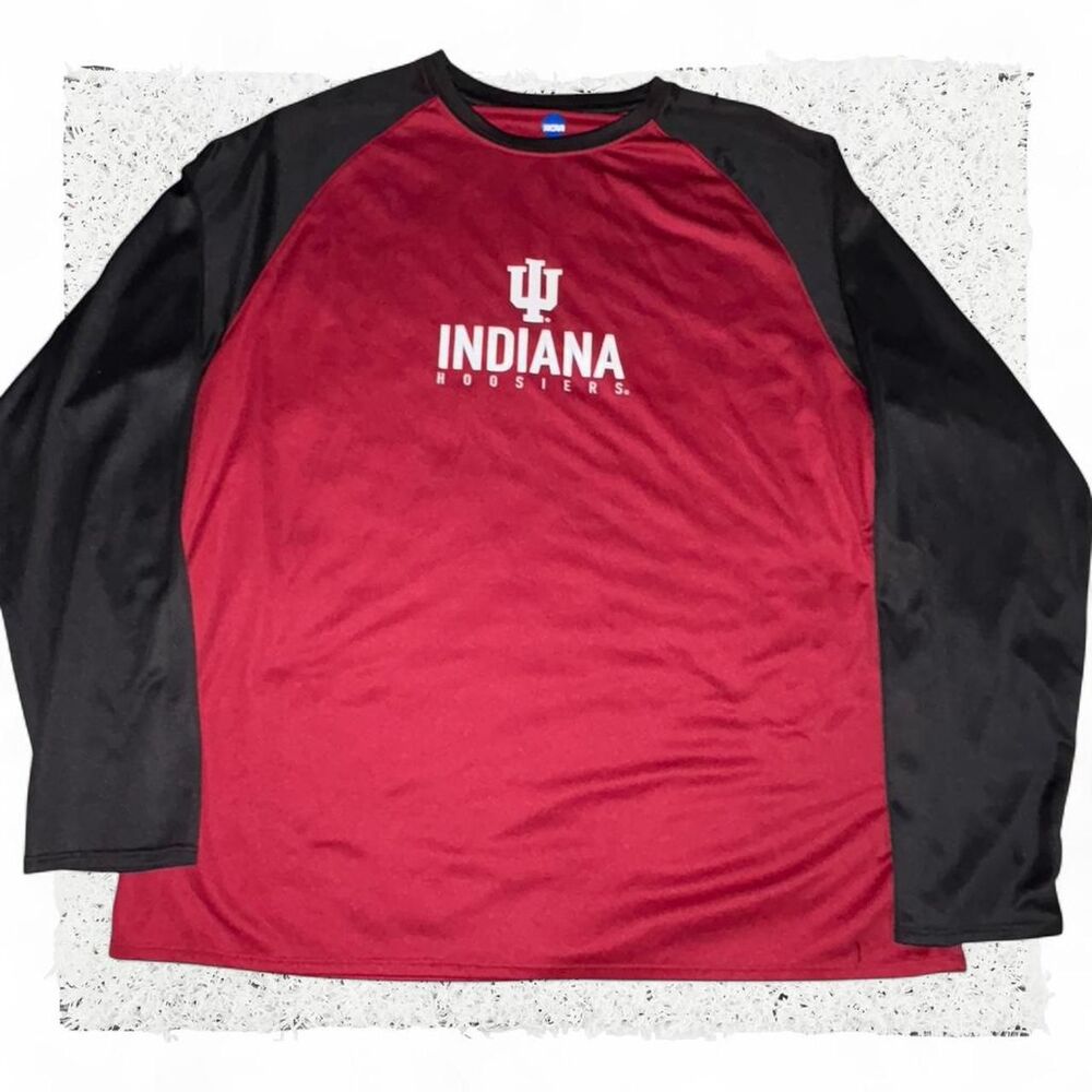 Ncaa Men's Red and Burgundy T-shirt